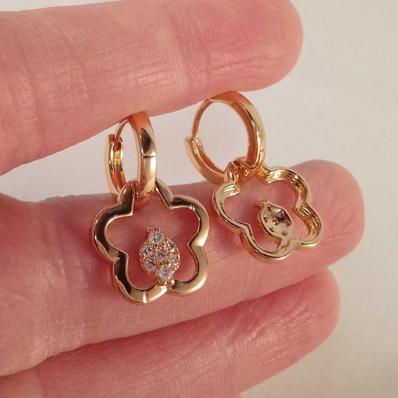 18K Yellow Gold Filled Hollow Flower Diamond Topaz Zircon Dangle Earrings - Picture 4 of 4